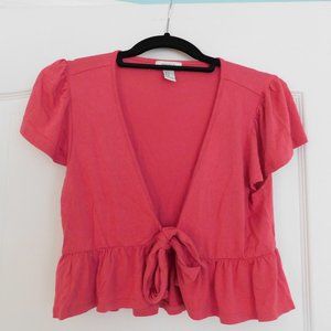 Pink tie in front top